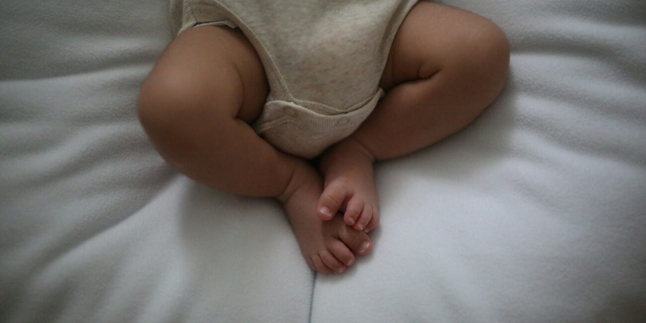 Bedtime dread? Frequent waking? Get the calm, professional support you need. From newborn prep to 30-day intensive coaching, regain control and confidence in your parenting.